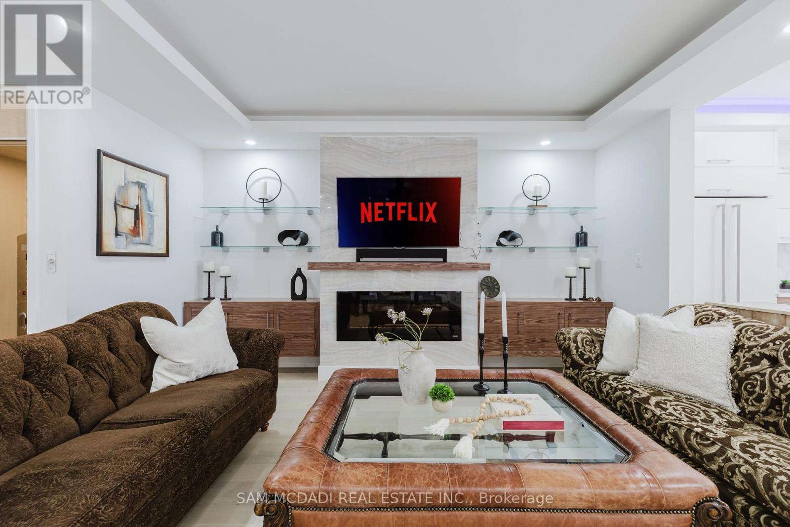 11a Maple Avenue N, Mississauga, Ontario  L5H 2R9 - Photo 5 - W12773812