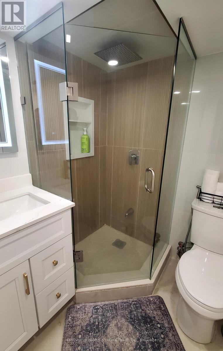 116 Royal Palm Drive W, Brampton, Ontario  L6Z 1P7 - Photo 7 - W12773824