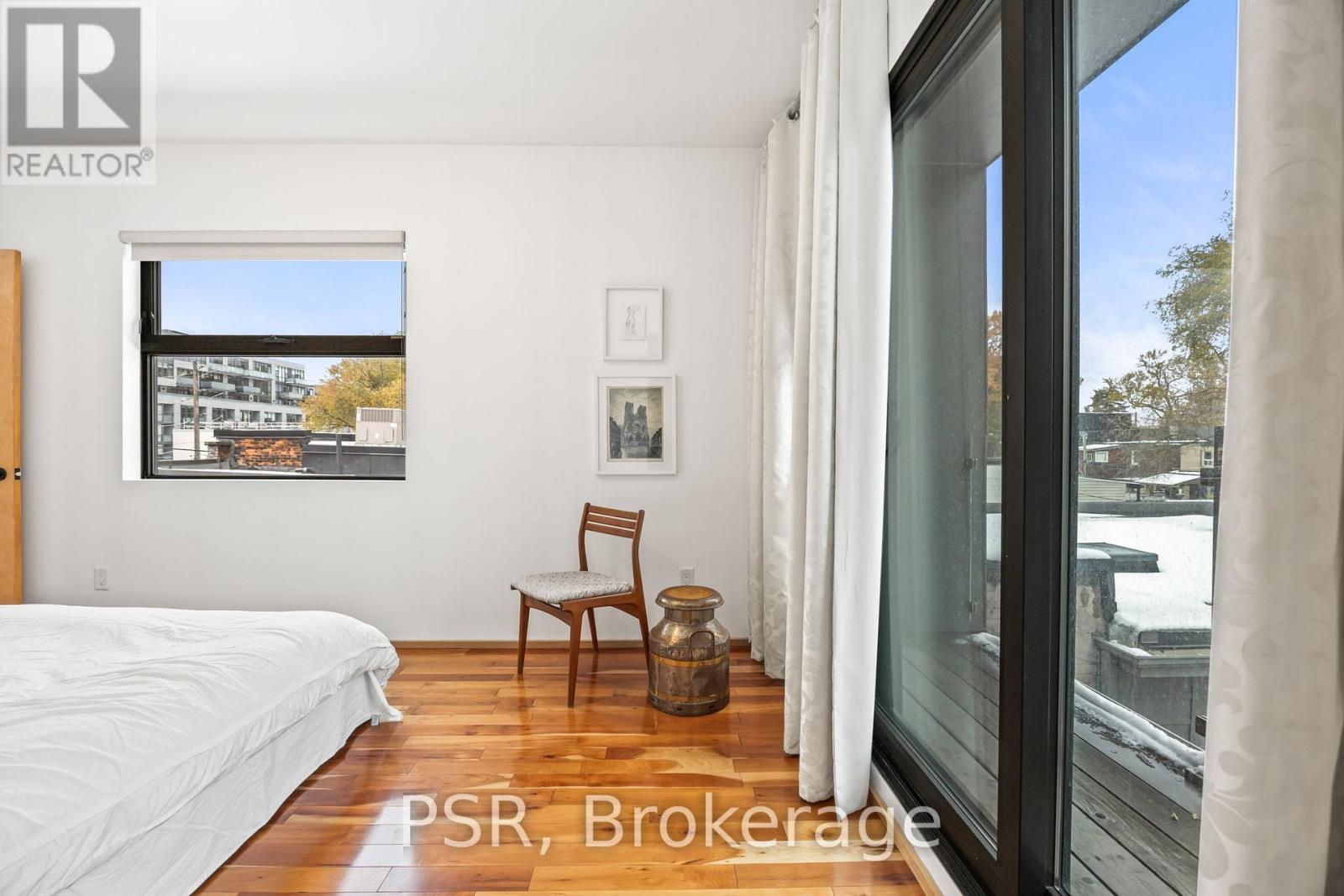 Upper - 2068 Dundas Street W, Toronto, Ontario  M6R 1W8 - Photo 21 - W12773828