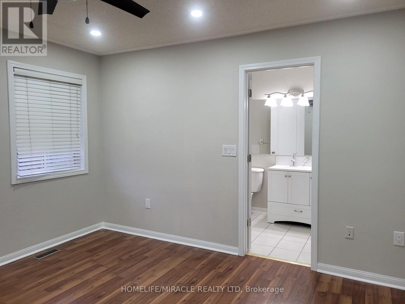 20 Bowsfield Drive, Brampton, Ontario  L6P 1A6 - Photo 15 - W12773830