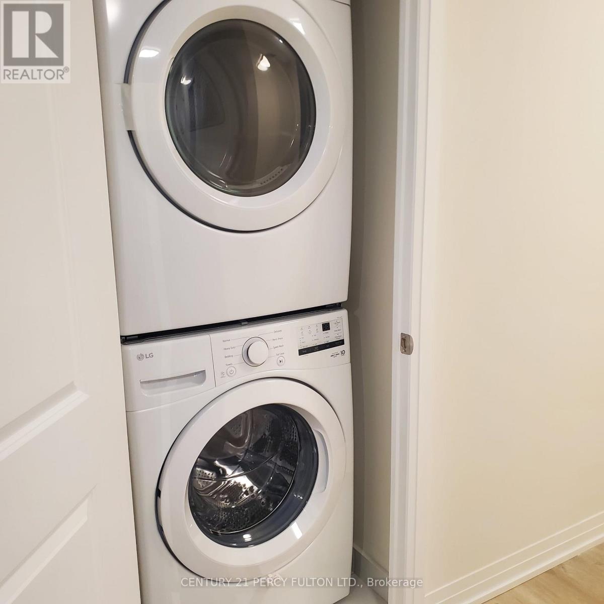 416 - 15 Watergarden Drive, Mississauga, Ontario  L5R 1B2 - Photo 10 - W12773834