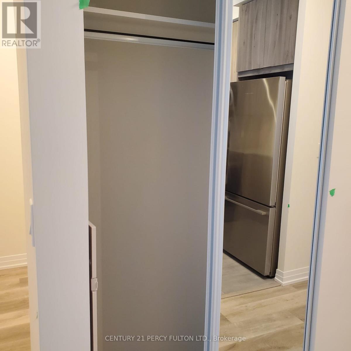 416 - 15 Watergarden Drive, Mississauga, Ontario  L5R 1B2 - Photo 11 - W12773834