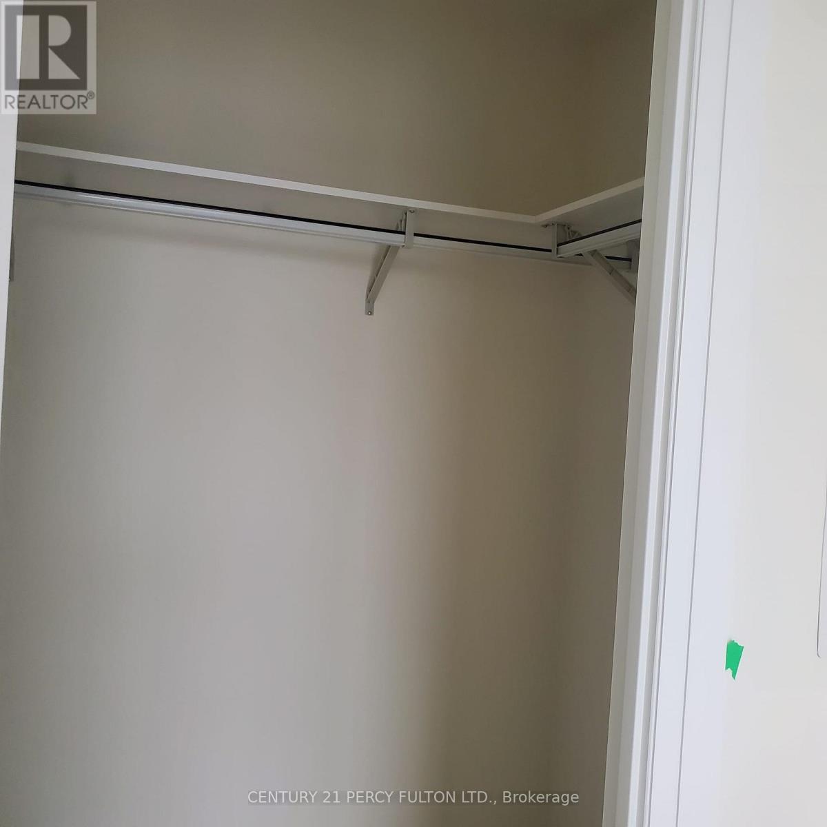 416 - 15 Watergarden Drive, Mississauga, Ontario  L5R 1B2 - Photo 8 - W12773834