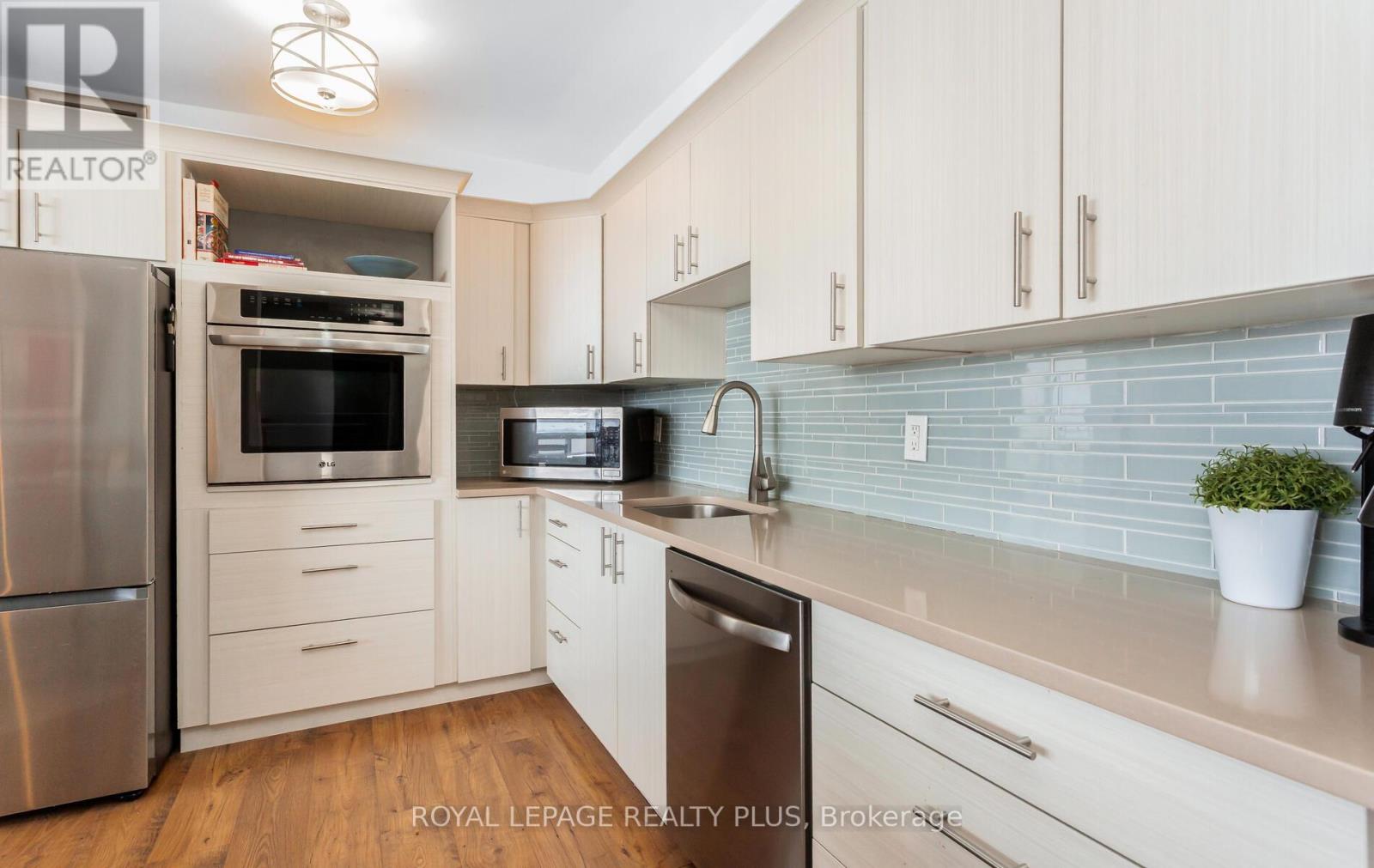 1204 - 15 Towering Heights Boulevard, St. Catharines, Ontario  L2T 3G7 - Photo 13 - X12773754