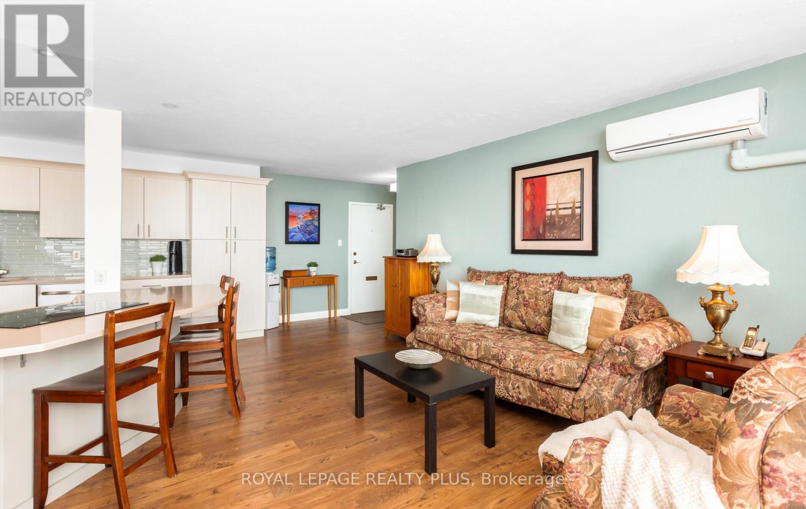 1204 - 15 Towering Heights Boulevard, St. Catharines, Ontario  L2T 3G7 - Photo 7 - X12773754