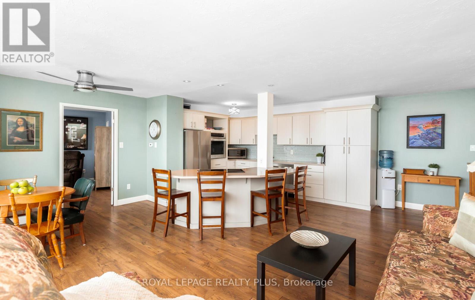 1204 - 15 Towering Heights Boulevard, St. Catharines, Ontario  L2T 3G7 - Photo 8 - X12773754