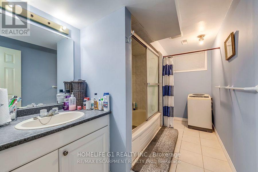 27 Gilcrest Street, Hamilton, Ontario  L9C 7G9 - Photo 12 - X12773788