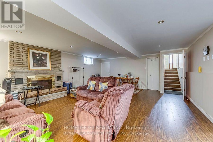 27 Gilcrest Street, Hamilton, Ontario  L9C 7G9 - Photo 4 - X12773788