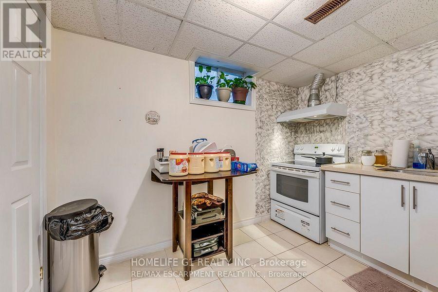 27 Gilcrest Street, Hamilton, Ontario  L9C 7G9 - Photo 7 - X12773788