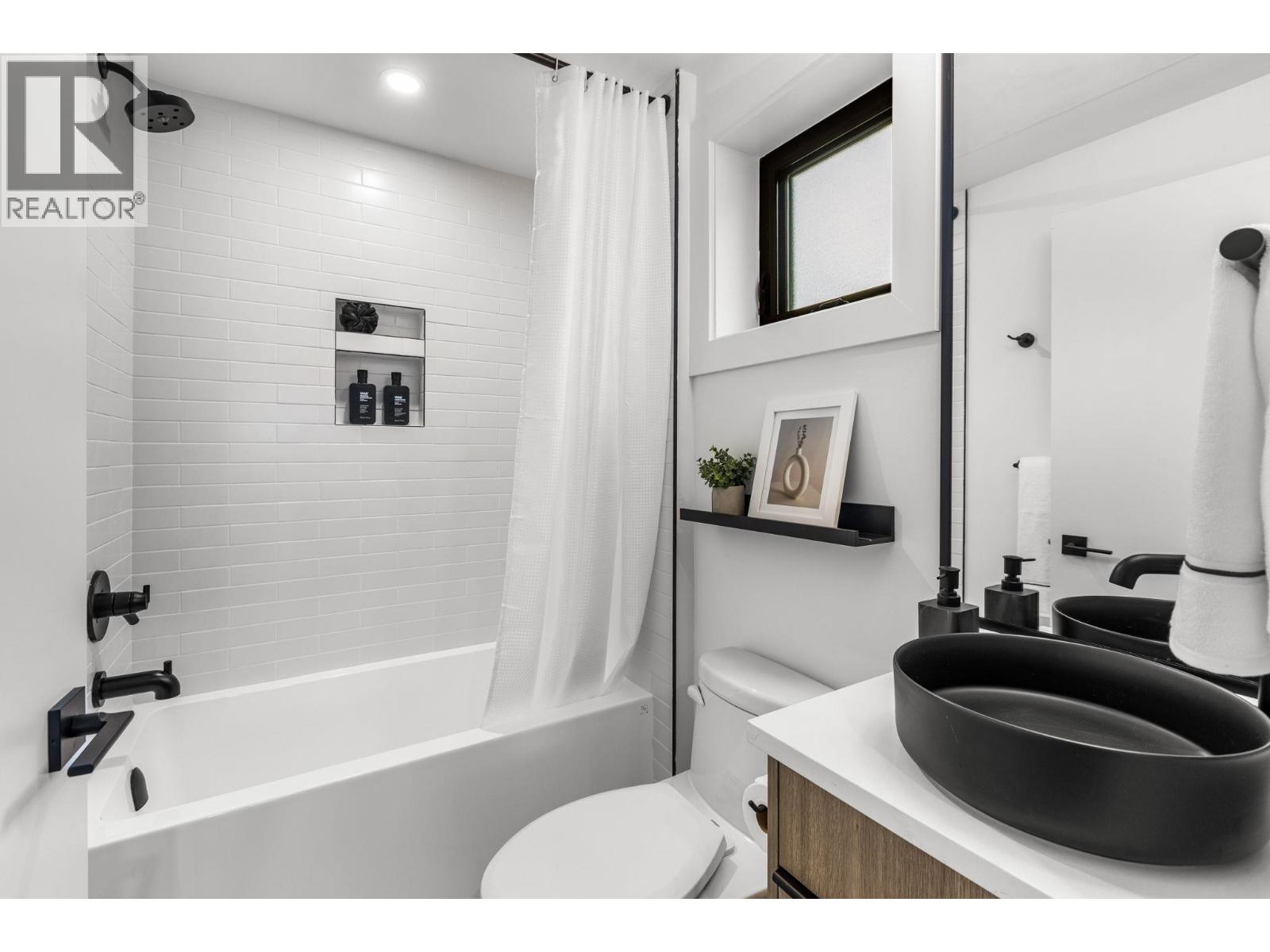 2632 Ward Street, Vancouver, British Columbia  V5R 4S6 - Photo 22 - R3088183