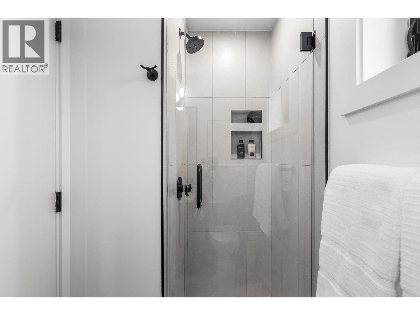 2632 Ward Street, Vancouver, British Columbia  V5R 4S6 - Photo 26 - R3088183