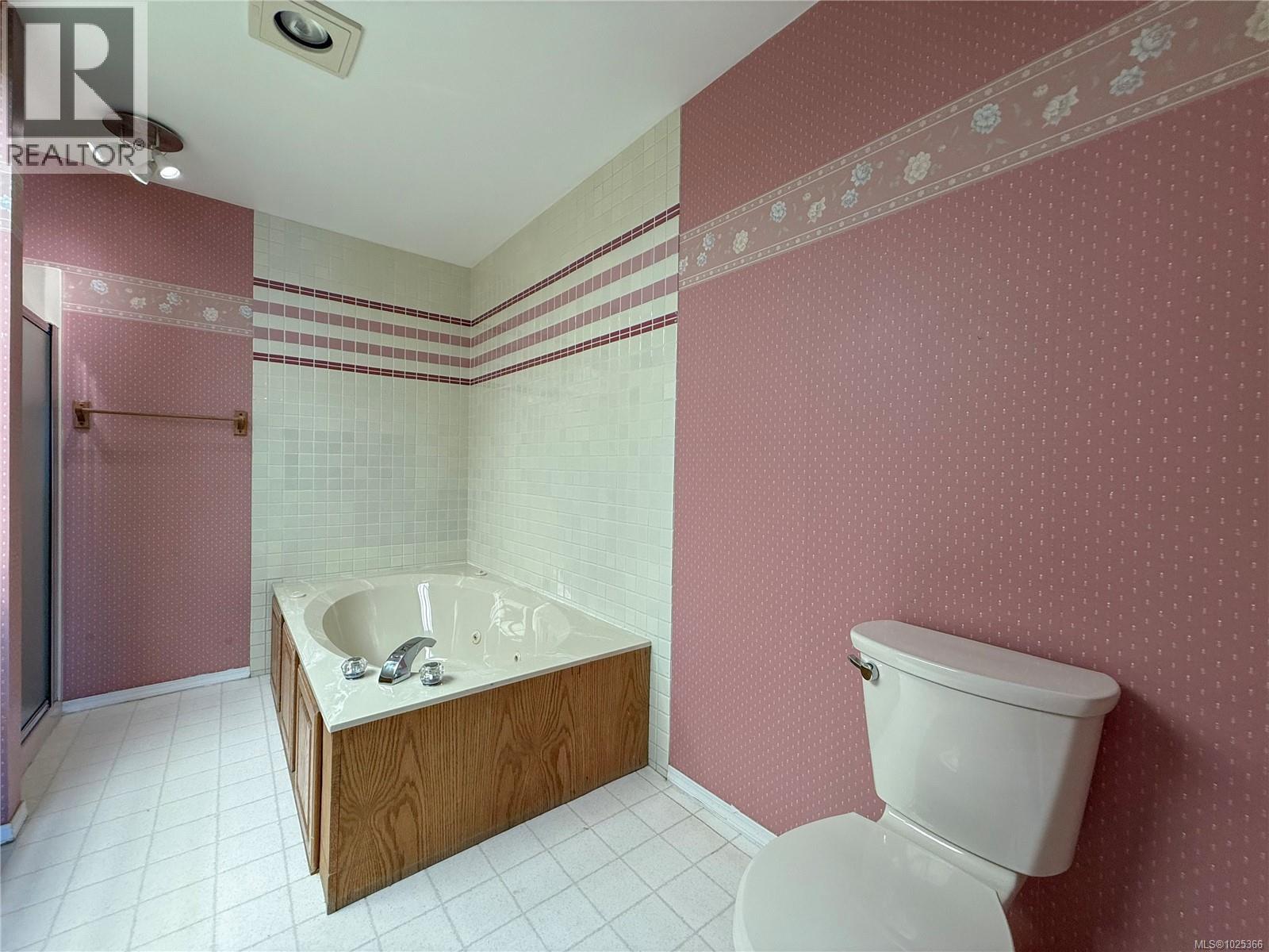 201 539 Island Hwy, Campbell River, British Columbia  V9W 2B9 - Photo 22 - 1025366