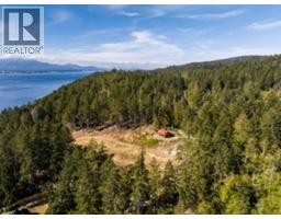 400 BAKER ROAD, Salt Spring Island, British Columbia