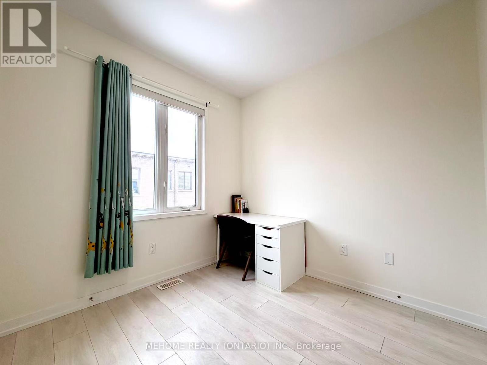 196 Huguenot Road, Oakville, Ontario  L6H 7C3 - Photo 21 - W12773786