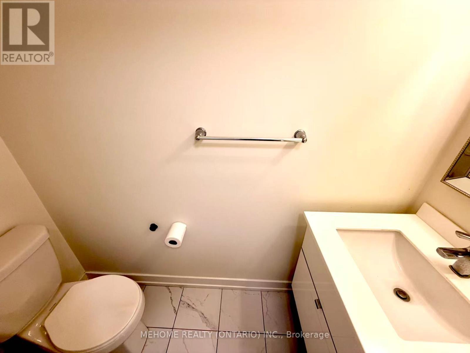 196 Huguenot Road, Oakville, Ontario  L6H 7C3 - Photo 6 - W12773786