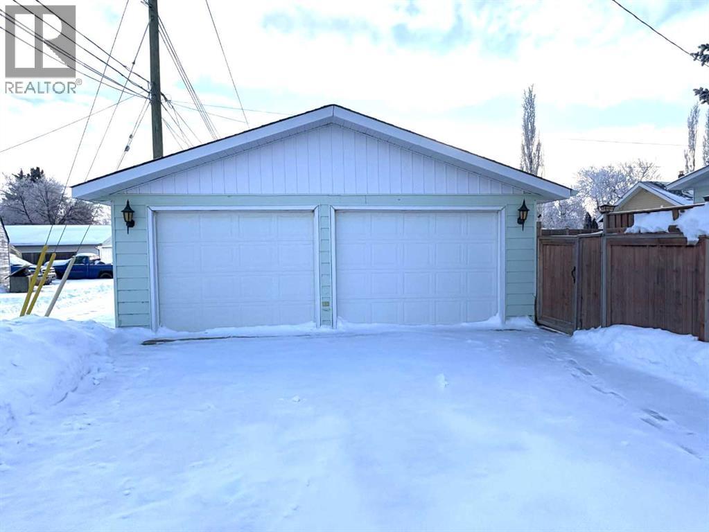 4913 48 Avenue, Forestburg, Alberta  T0B 1N0 - Photo 10 - A2277257