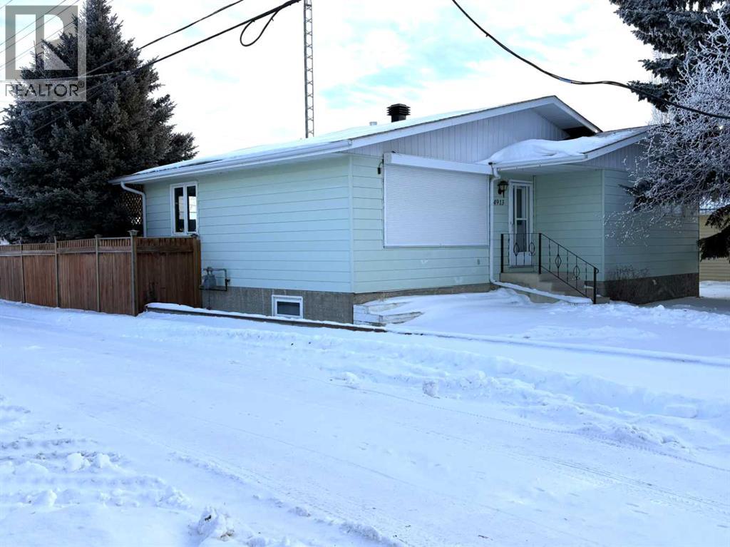 4913 48 Avenue, Forestburg, Alberta  T0B 1N0 - Photo 3 - A2277257