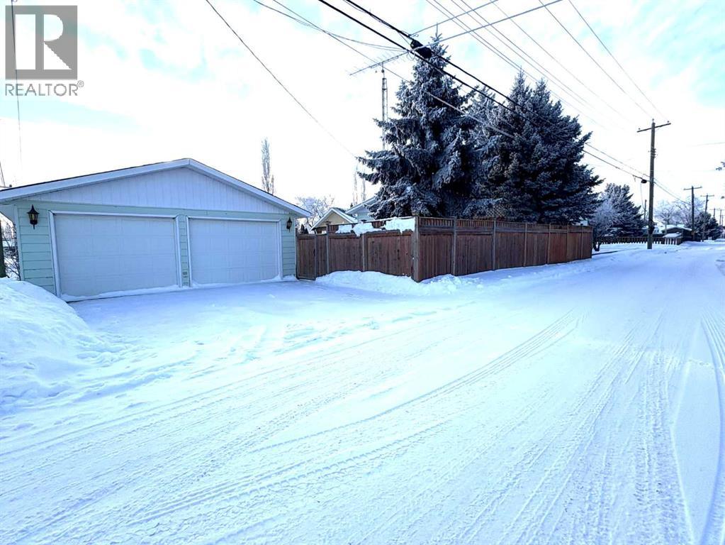 4913 48 Avenue, Forestburg, Alberta  T0B 1N0 - Photo 9 - A2277257