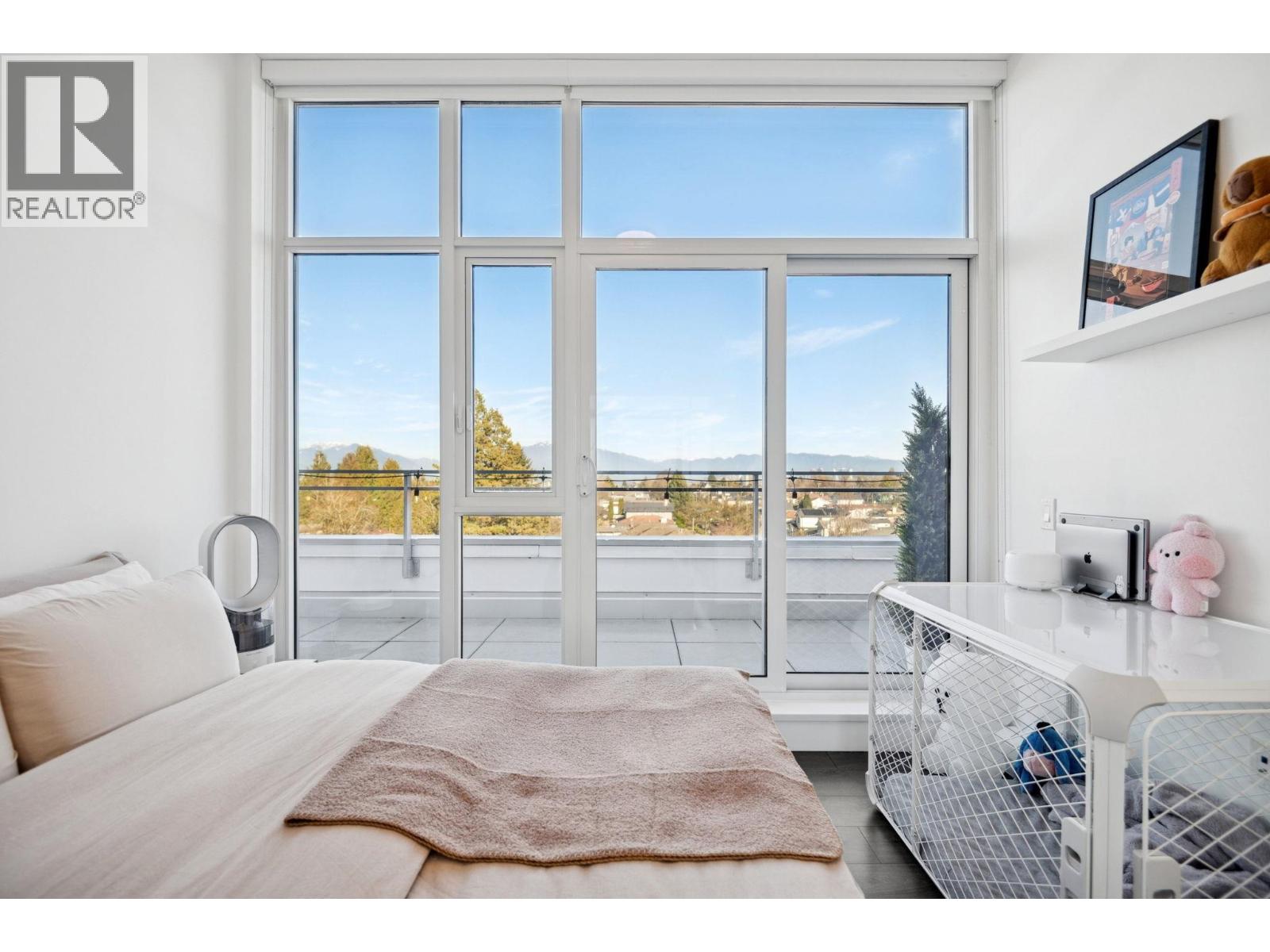 Ph1 2455 Kingsway, Vancouver, British Columbia  V5R 5G8 - Photo 11 - R3088232