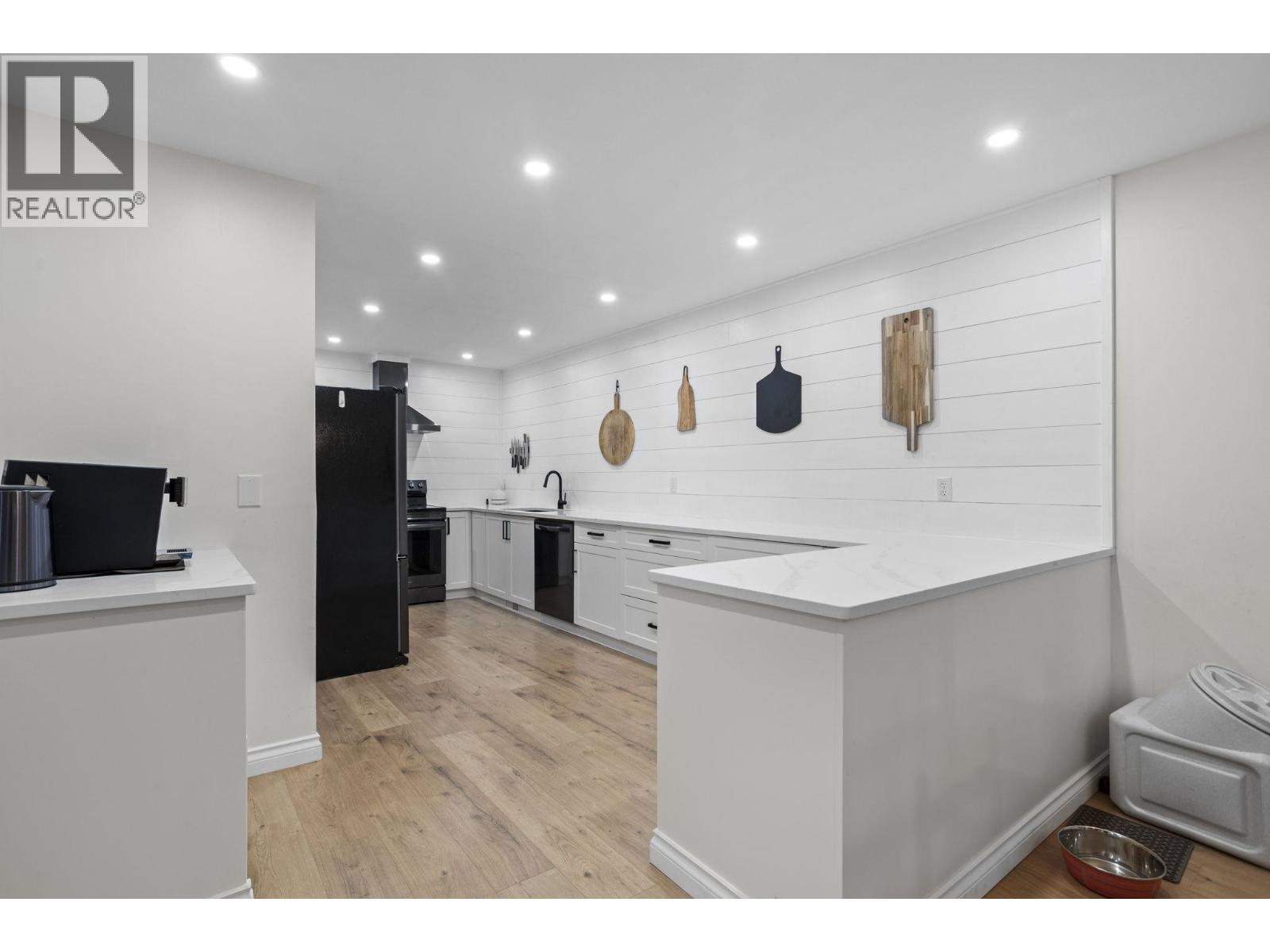 31 Deerwood Place, Port Moody, British Columbia  V3H 4X7 - Photo 15 - R3088238