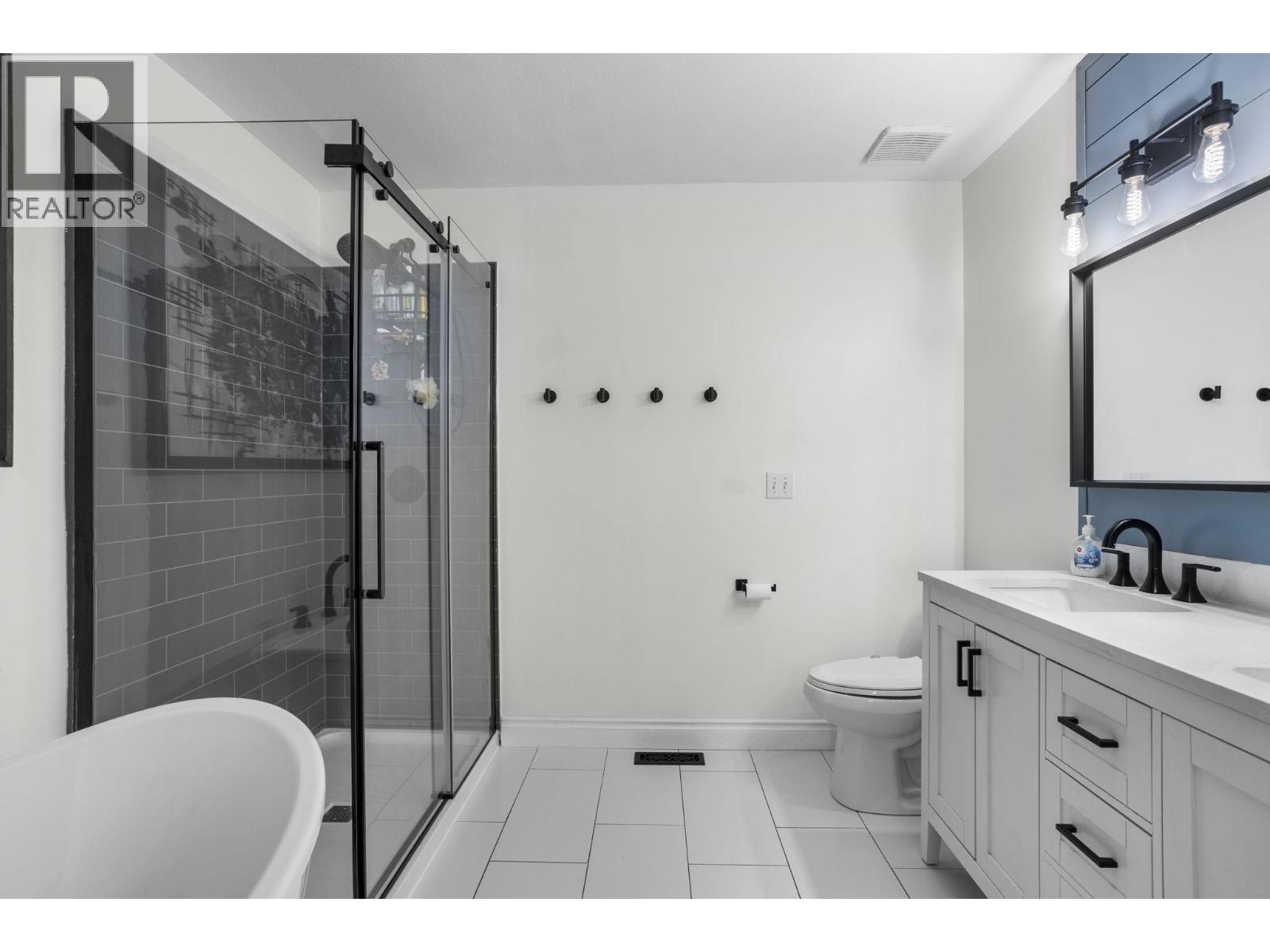 31 Deerwood Place, Port Moody, British Columbia  V3H 4X7 - Photo 23 - R3088238