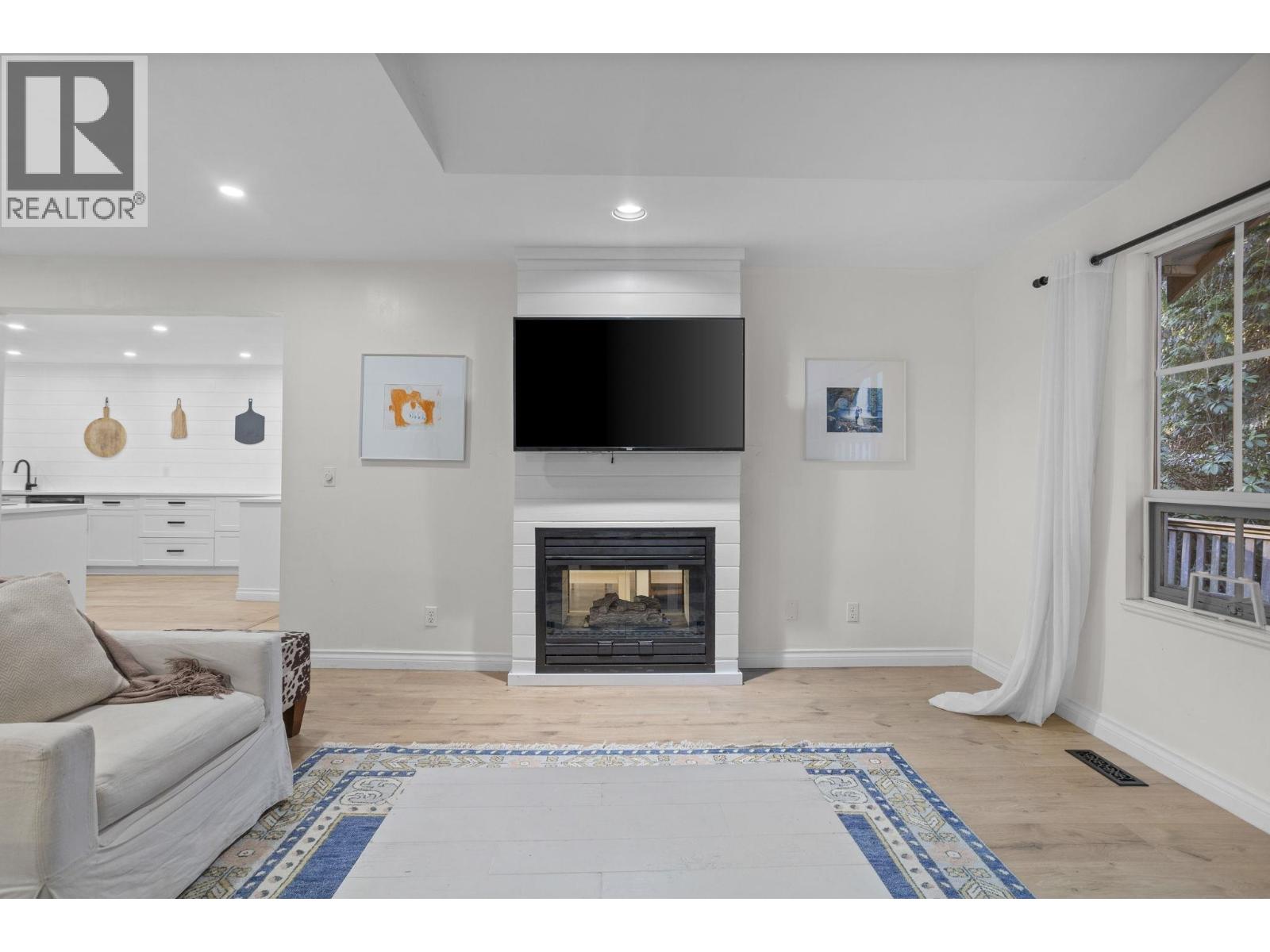 31 Deerwood Place, Port Moody, British Columbia  V3H 4X7 - Photo 7 - R3088238