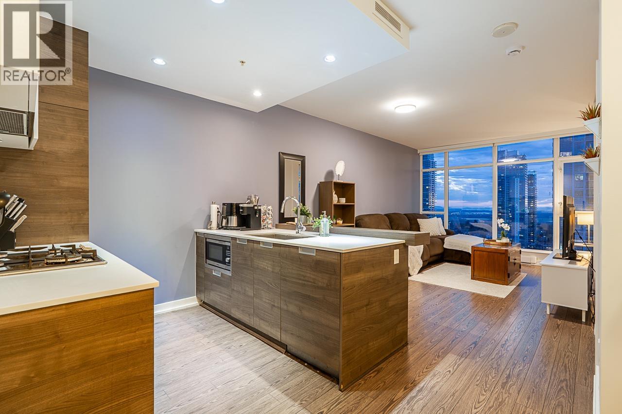 2910 4688 Kingsway, Burnaby, British Columbia  V5H 0E9 - Photo 1 - R3088272