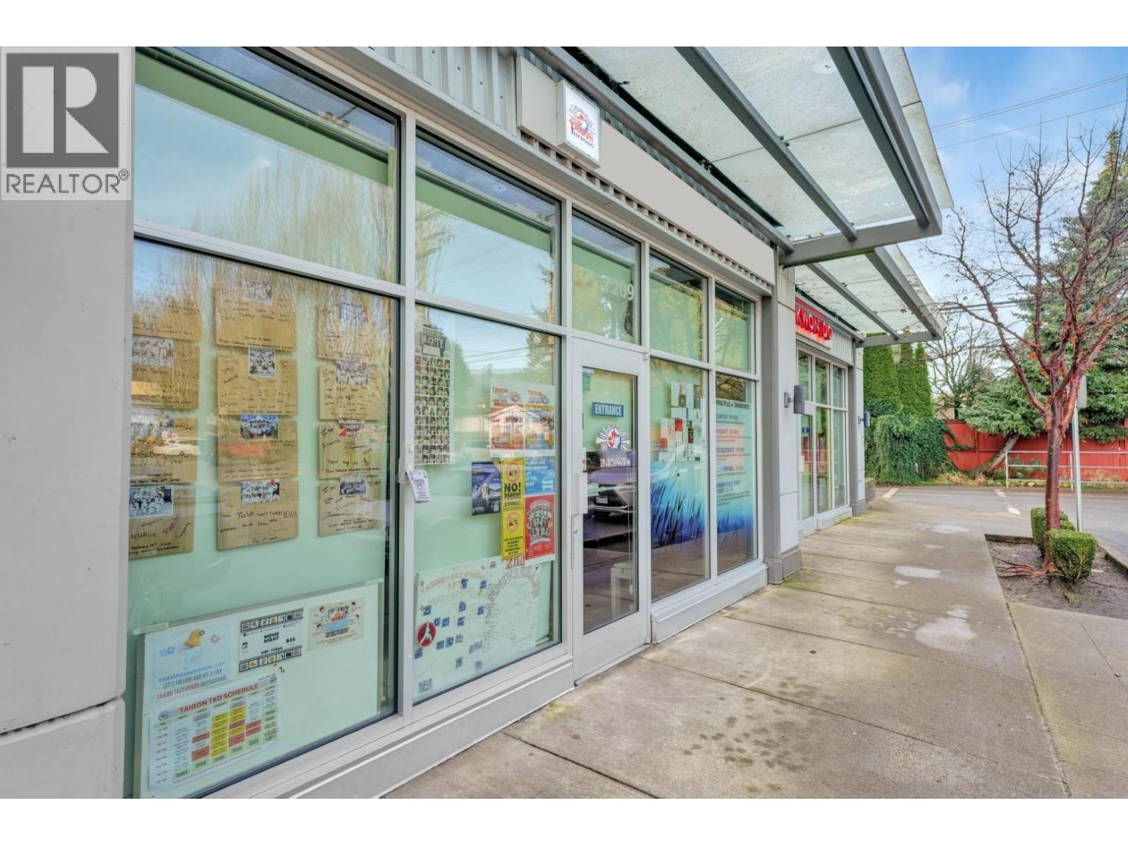 101 & 102 1209 W 16th Street, North Vancouver, British Columbia  V7P 1R5 - Photo 5 - C8076026