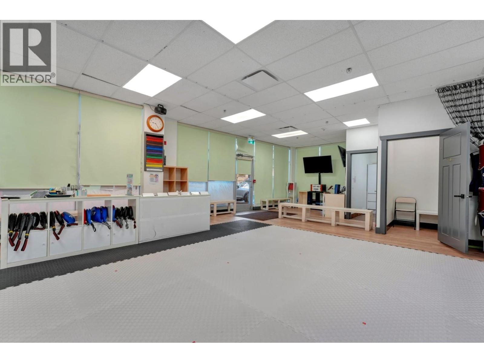 101 & 102 1209 W 16th Street, North Vancouver, British Columbia  V7P 1R5 - Photo 9 - C8076026