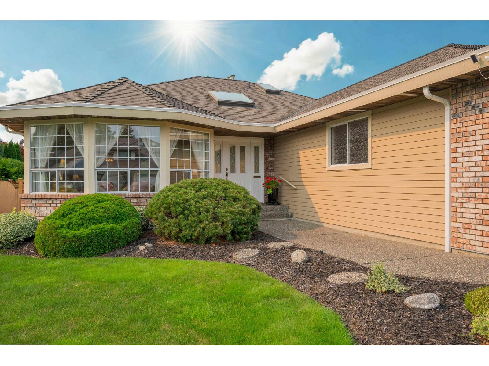 14932 21b Avenue, Surrey, British Columbia  V4A 8Z7 - Photo 3 - R3082945