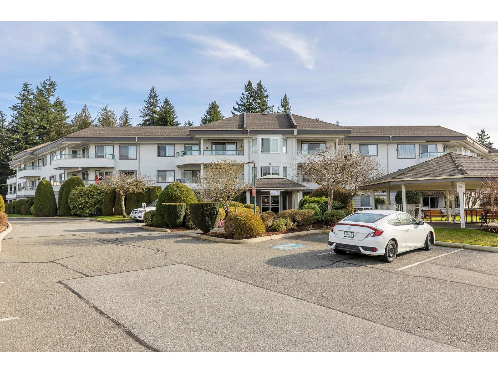 214 2451 Gladwin Road, Abbotsford, British Columbia  V2T 3N8 - Photo 2 - R3087693