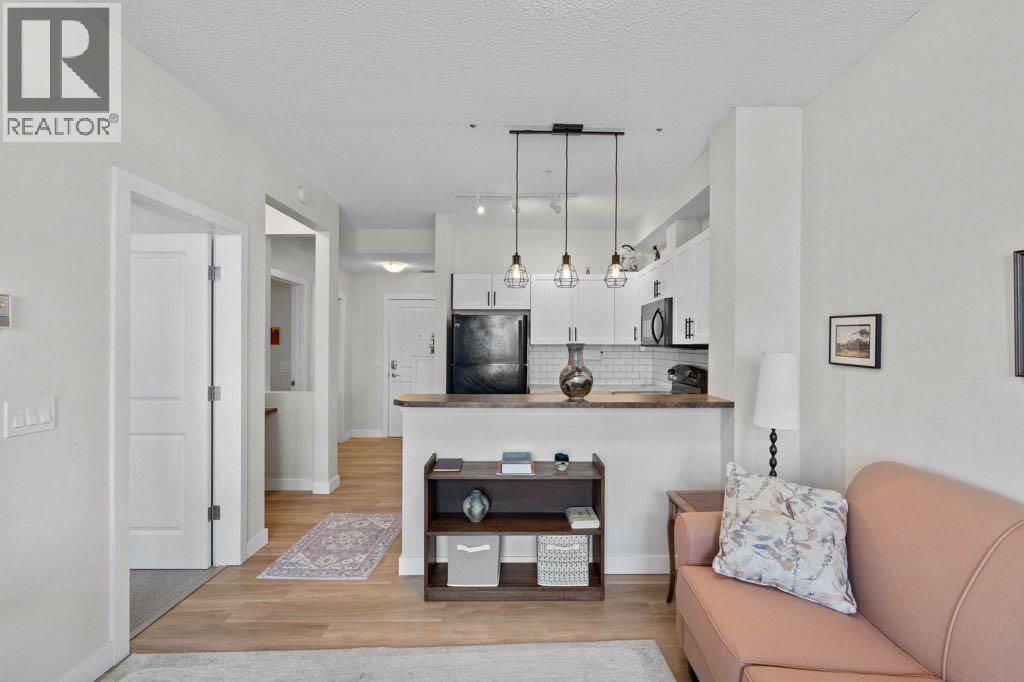 304, 201 Sunset Drive, Cochrane, Alberta  T4C 0H5 - Photo 7 - A2284722