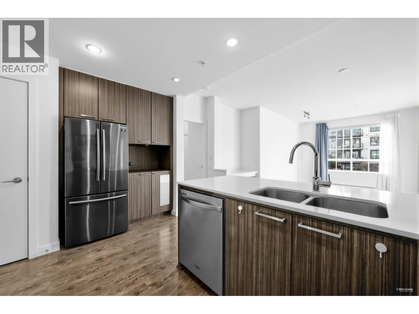 208 608 Como Lake Avenue, Coquitlam, British Columbia  V3J 0B2 - Photo 11 - R3088213