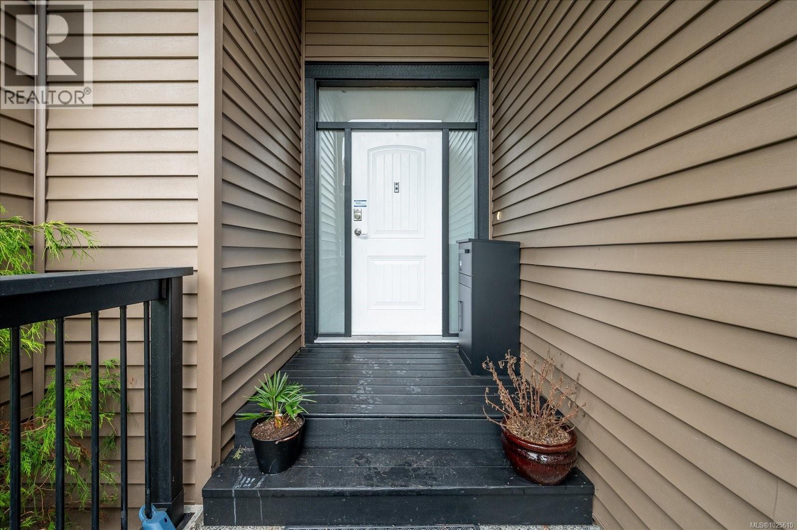 209 Shiloh Dr, Nanaimo, British Columbia  V9R 7C8 - Photo 2 - 1025610