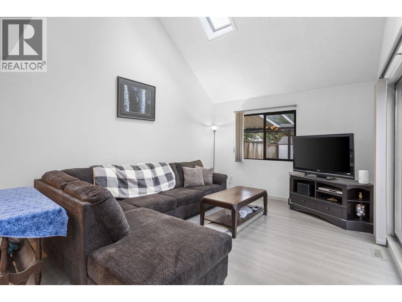 890 Pinebrook Place, Coquitlam, British Columbia  V3C 4B9 - Photo 4 - R3088084