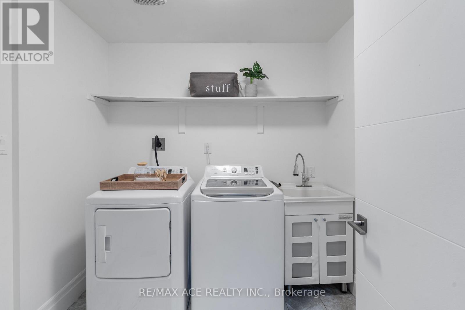 71 August Avenue, Toronto, Ontario  M1L 3N1 - Photo 4 - E12773854