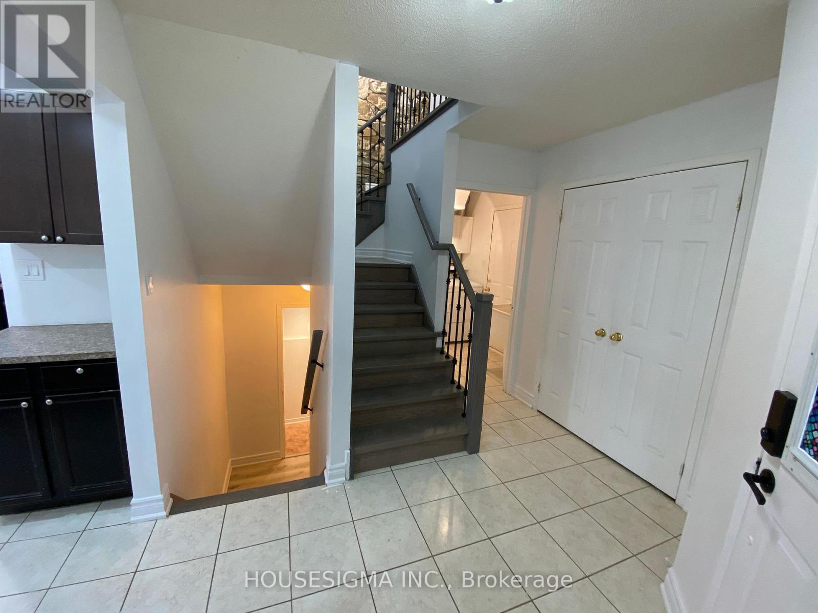 1430 Forest Street, Innisfil, Ontario  L9S 4Y3 - Photo 5 - N12773836