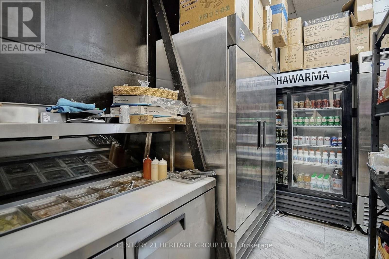 559 Steven Court, Newmarket, Ontario  L3Y 6Z3 - Photo 7 - N12773864