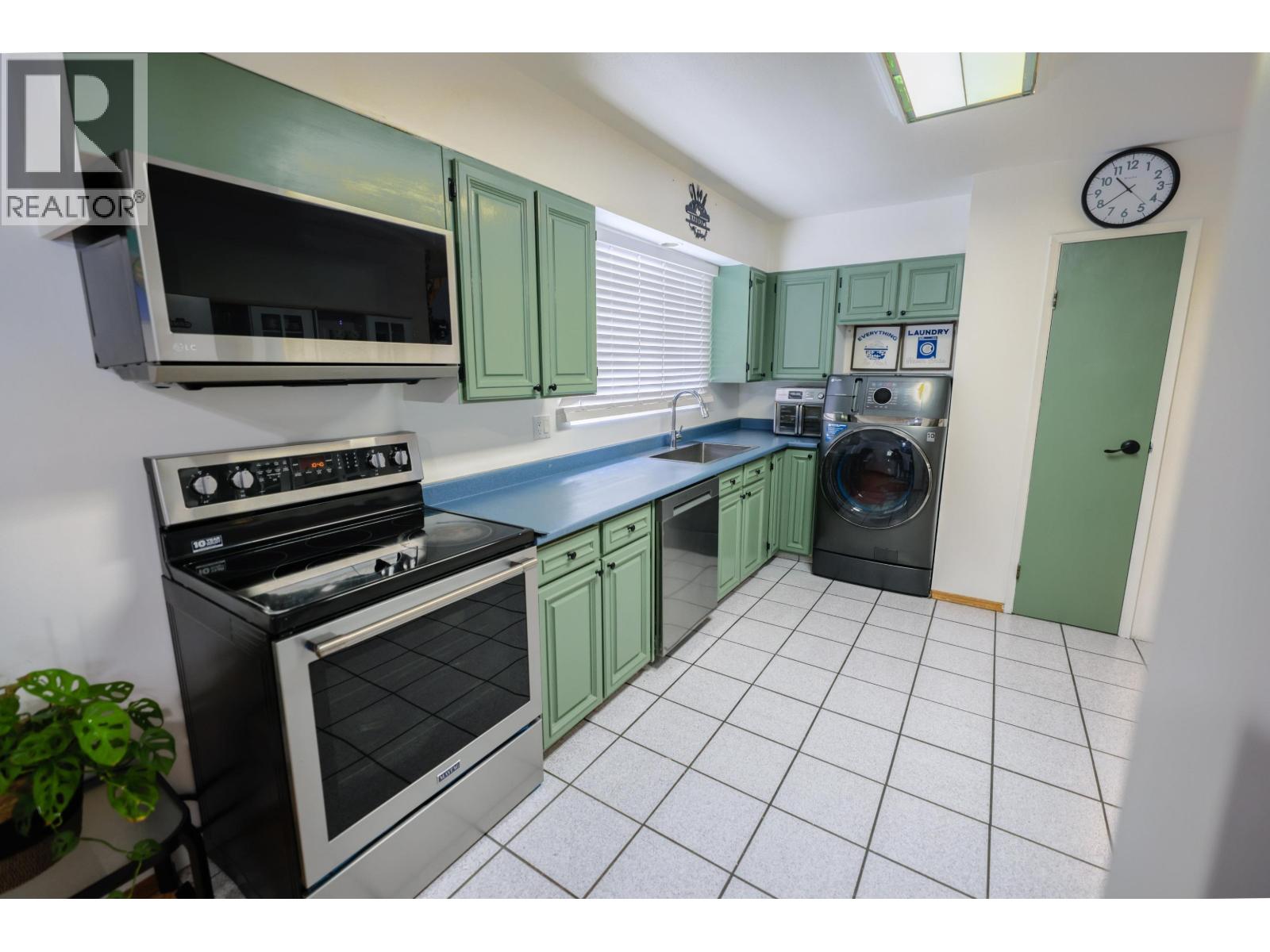 7826 Regis Place, Prince George, British Columbia  V2N 3J1 - Photo 7 - R3088273