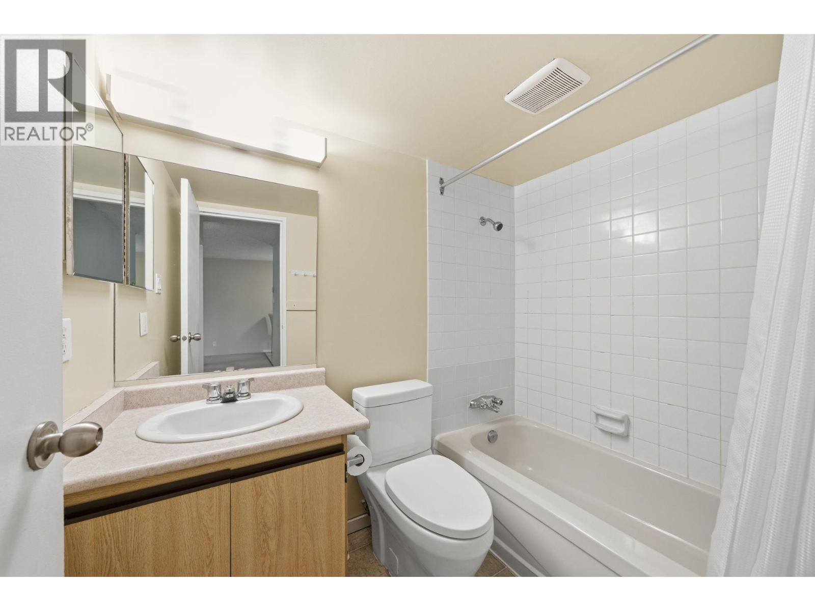 310 8511 Ackroyd Road, Richmond, British Columbia  V6X 3E7 - Photo 6 - R3087892