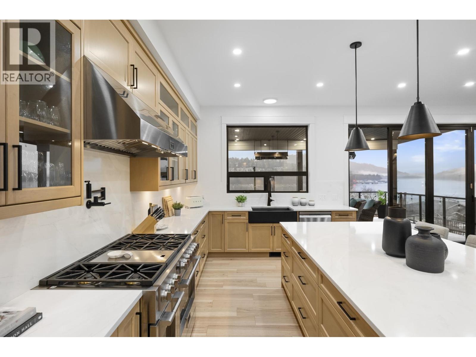 1007 Ioco Road, Port Moody, British Columbia  V3H 2W9 - Photo 14 - R3088087