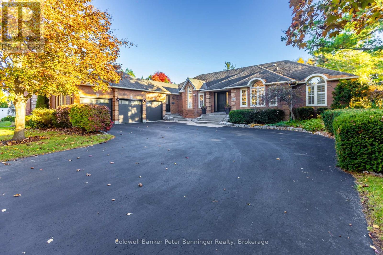 152 TREEGROVE CIRCLE, Aurora, Ontario