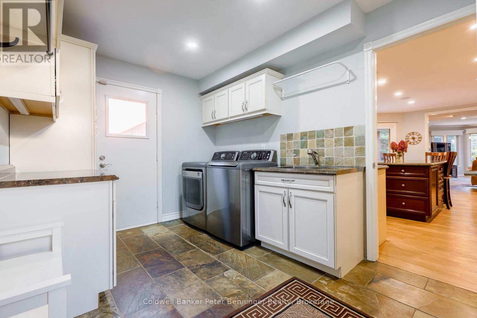 152 Treegrove Circle, Aurora, Ontario  L4G 6M1 - Photo 33 - N12773934