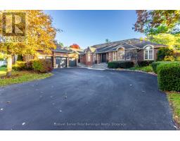 152 TREEGROVE CIRCLE, Aurora, Ontario