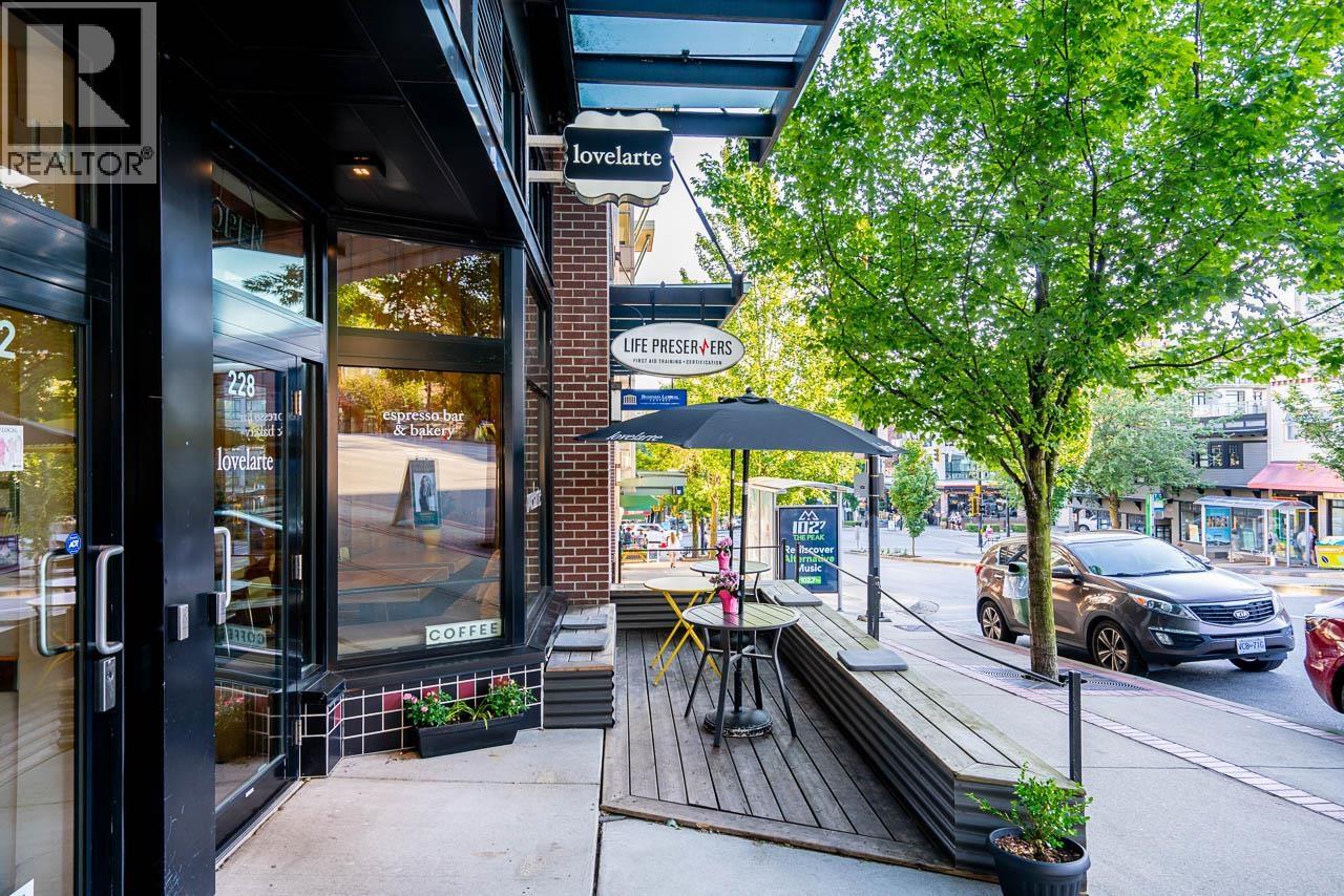 228 Lonsdale Avenue, North Vancouver, British Columbia  V7M 2G1 - Photo 3 - C8075888