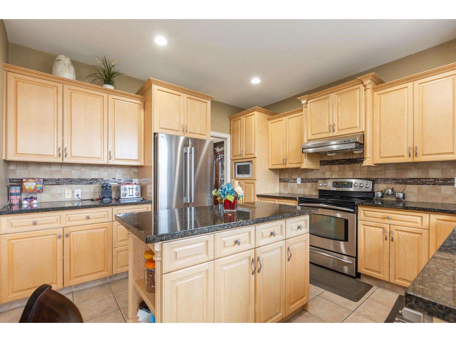 8370 168a Street, Surrey, British Columbia  V4N 4T8 - Photo 12 - R3081654