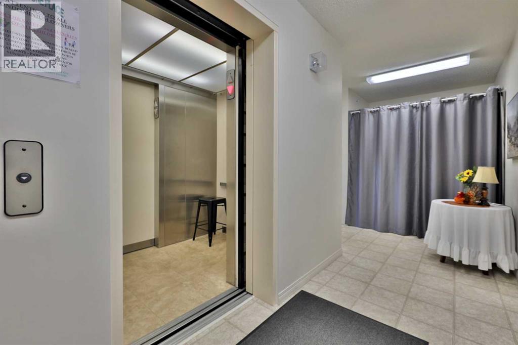 105, 4834 52a Street, Camrose, Alberta  T4V 1W4 - Photo 36 - A2284931