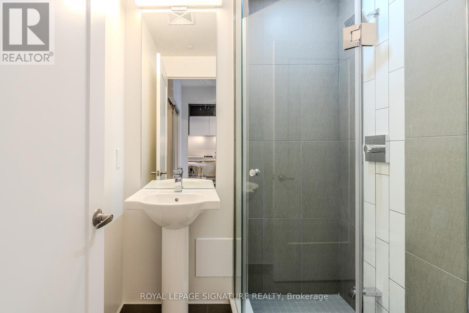 1510 - 70 Princess Street S, Toronto, Ontario  M5A 0X6 - Photo 21 - C12773942