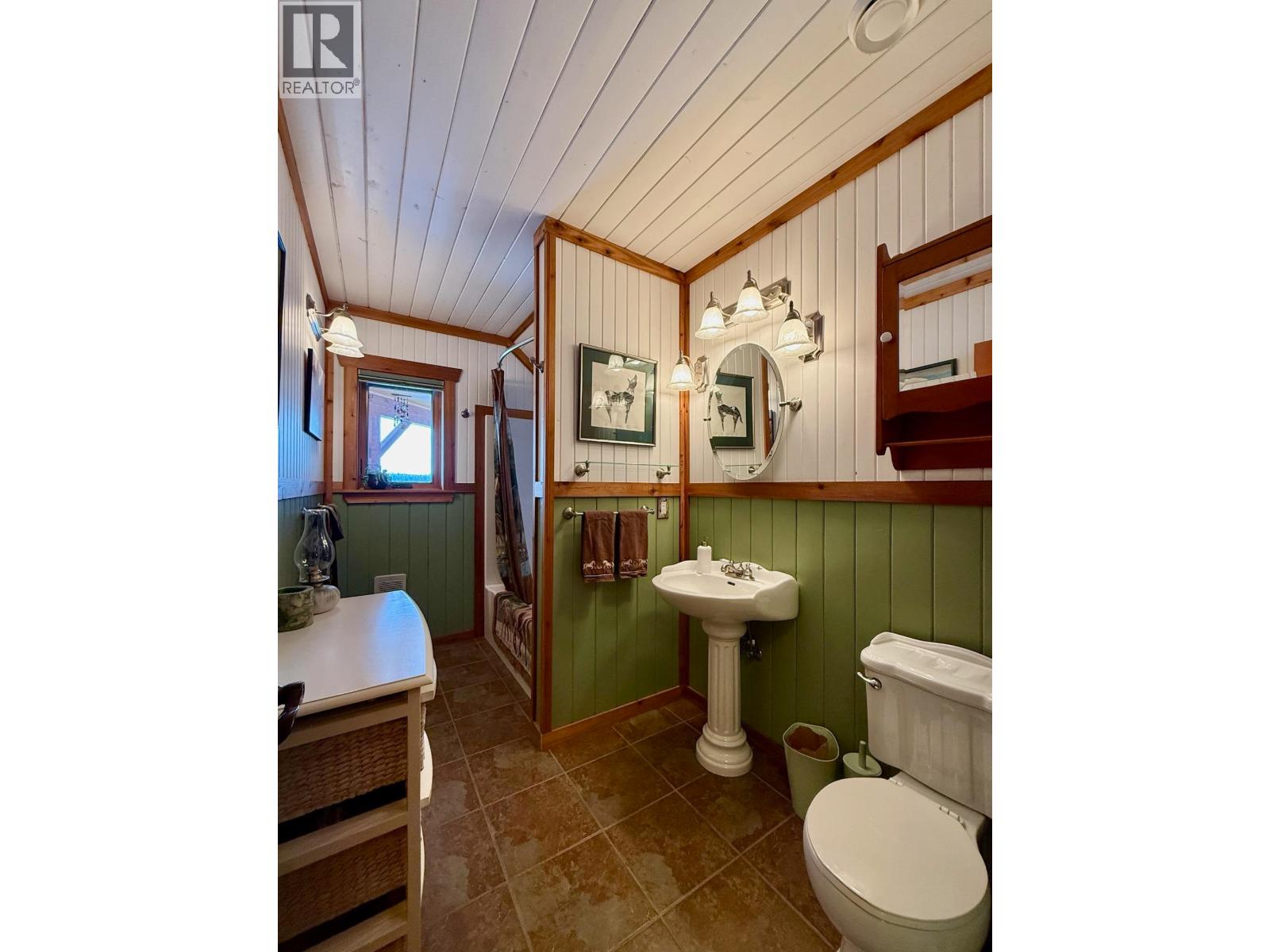 6802 Tatlayoko Road, Chilcotin, British Columbia  V0L 1W0 - Photo 34 - R3087941