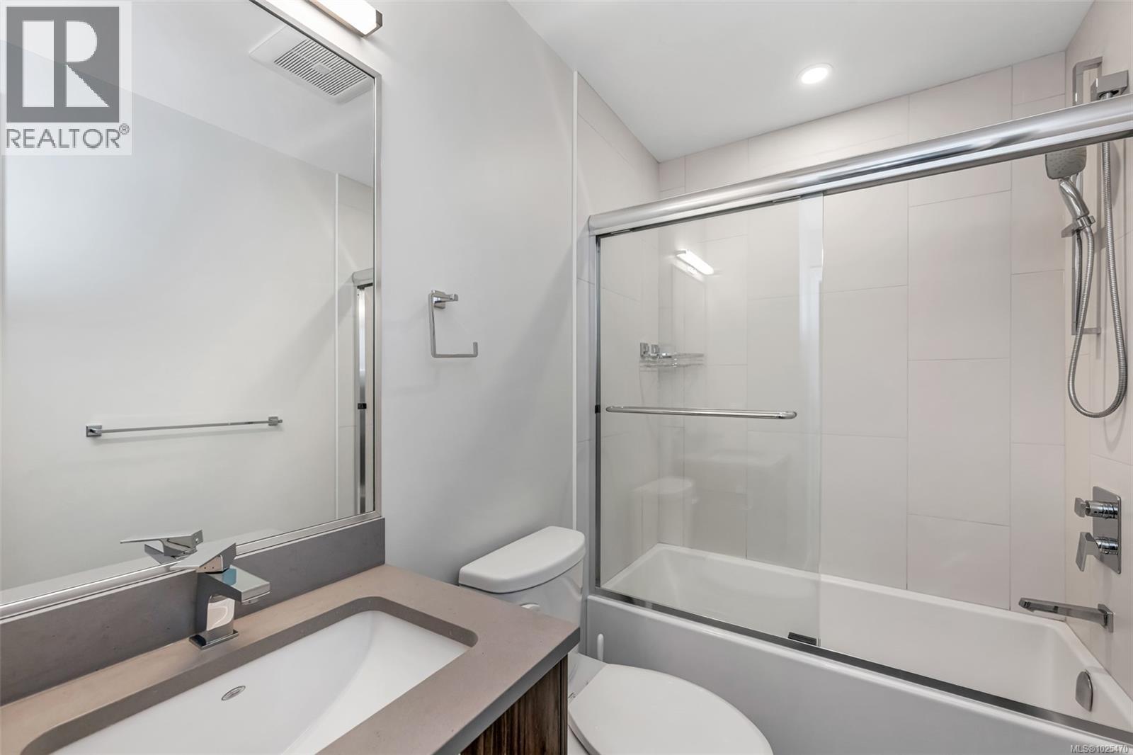 603 881 Short St, Saanich, British Columbia  V8X 0B7 - Photo 16 - 1025470